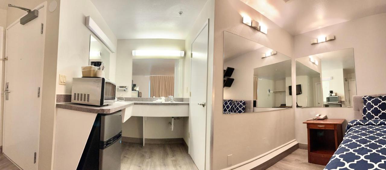שורליין Americas Inn & Suite מראה חיצוני תמונה