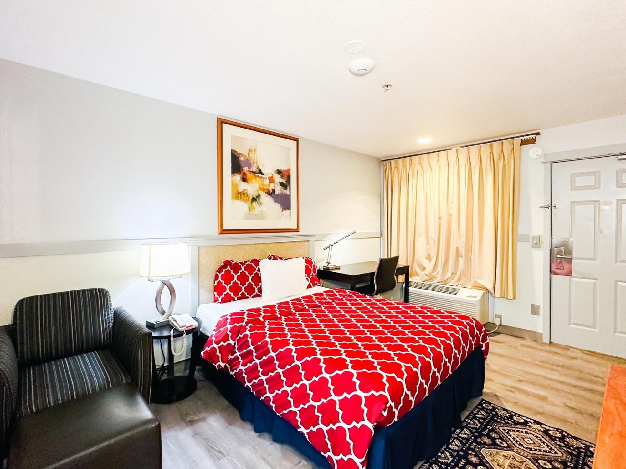 שורליין Americas Inn & Suite מראה חיצוני תמונה