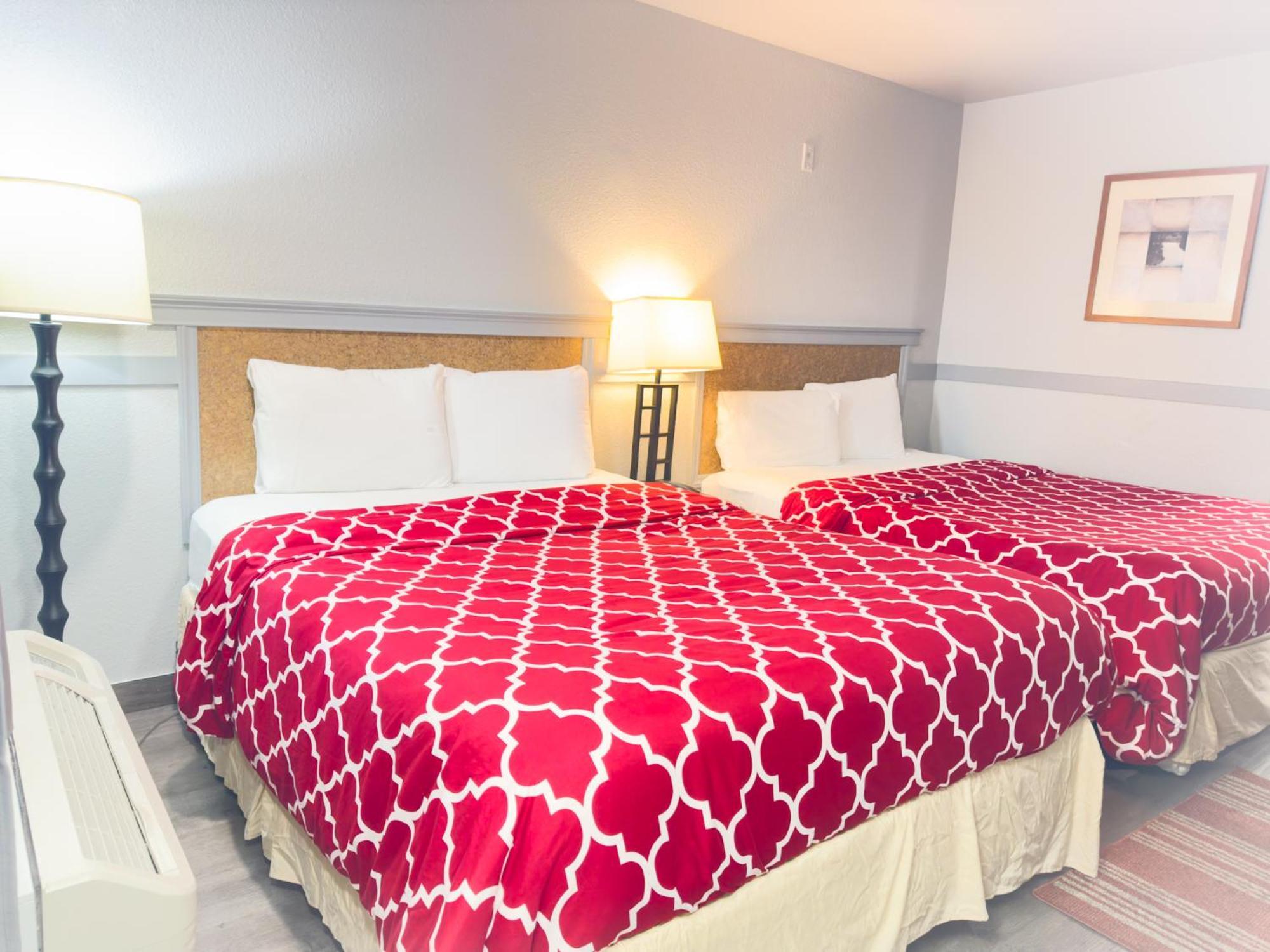 שורליין Americas Inn & Suite מראה חיצוני תמונה